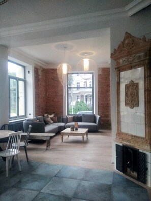 Lobby sitting area - VIAs Appartements und Ferienwohnungen (Görlitz)