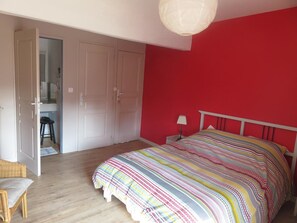 Doppelzimmer (Johanna) | Bügeleisen/Bügelbrett, kostenlose Babybetten, Zustellbetten