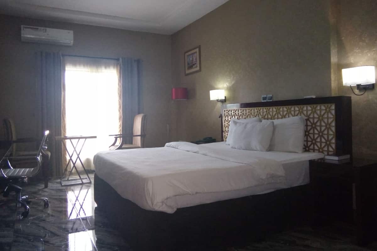 In-room safe, desk, laptop workspace, blackout drapes