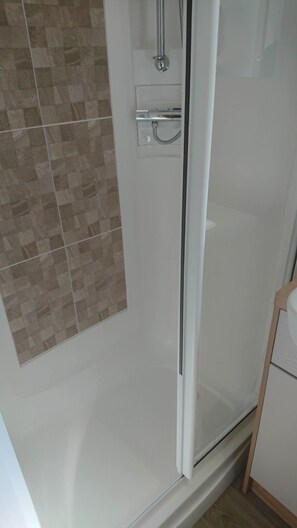 Superior Cabin | Bathroom