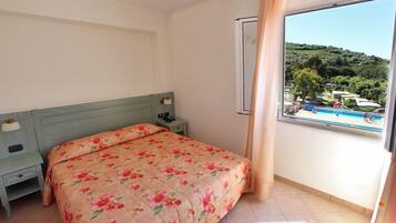 Classic-Apartment, 1 Schlafzimmer | Zimmersafe, individuell dekoriert, individuell eingerichtet
