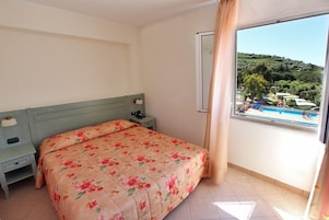 Classic Apartment, 1 Bedroom | In-room safe, individually decorated, individually furnished
