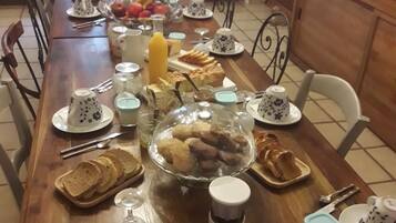 Suite Gaston | Desk, soundproofing, iron/ironing board, free WiFi