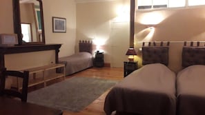 Room (Agnès )