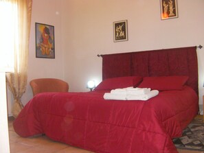 Apartment, 2 Schlafzimmer | Schreibtisch, kostenloses WLAN