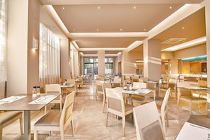 Breakfast, lunch, dinner served; Greek cuisine