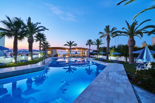 2 outdoor pools, pool umbrellas, sun loungers - Eva Bay Hotel On The Beach Adults Only (Rethymno)