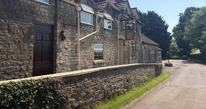 Hunters Rest Inn