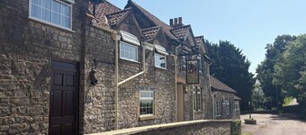 Hunters Rest Inn