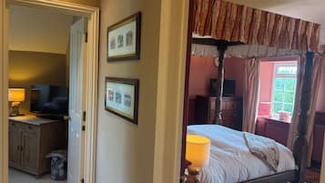 Traditional Four-Poster Suite (Room 4) | Iron/ironing board, free WiFi, bed sheets
