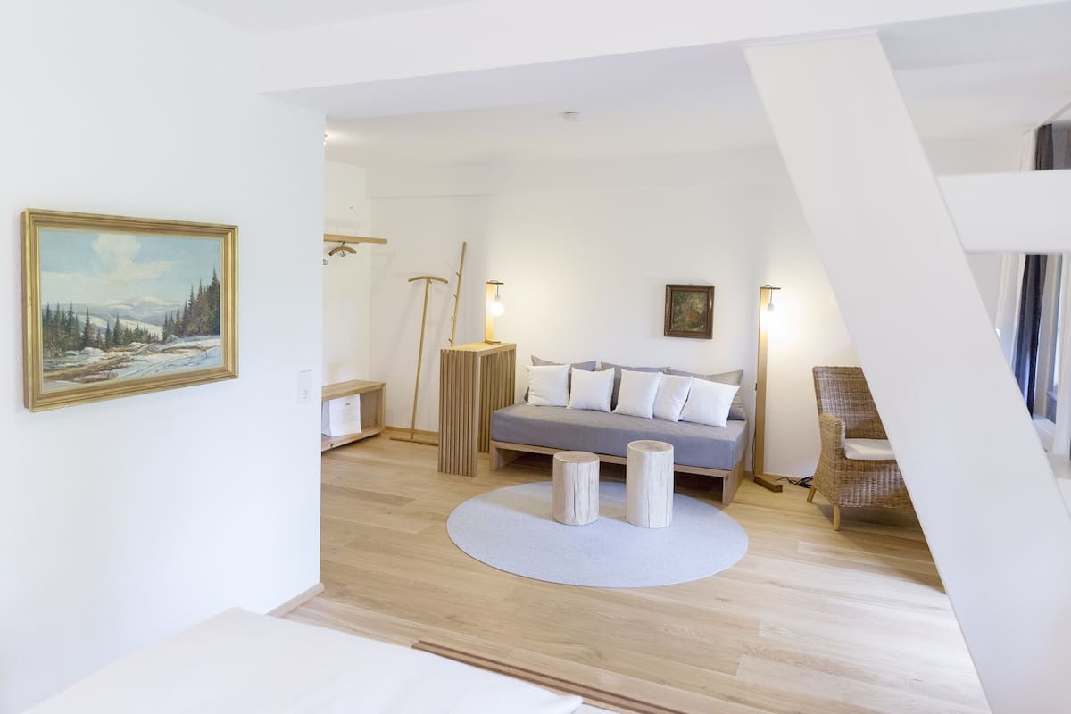 1 habitación, ropa de cama hipoalergénica y decoración personalizada