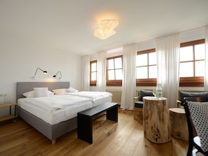Hypo-allergenic bedding, individually decorated, individually furnished - Der Hirschen (Sankt Maergen)