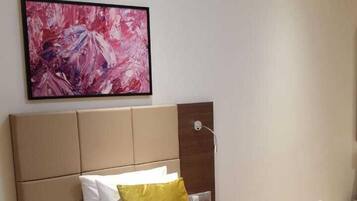 Single Room | Premium bedding, minibar, in-room safe, desk