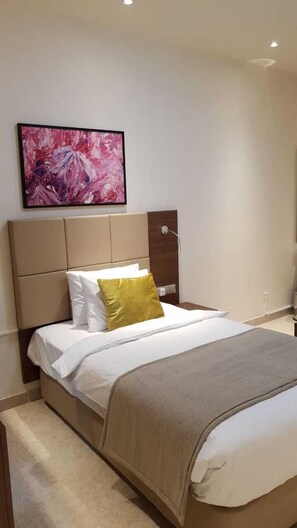 Single Room | Premium bedding, minibar, in-room safe, desk