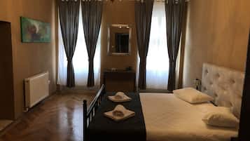 Superior Suite, 1 King Bed with Sofa bed | 1 bedroom, individually decorated, individually furnished