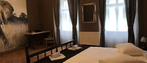 Superior Suite, 1 King Bed with Sofa bed