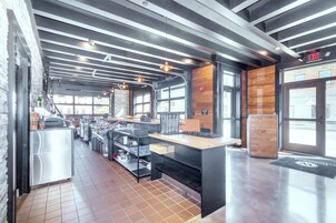 Dinner served, American cuisine