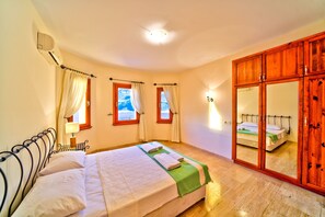 4 bedrooms, premium bedding, iron/ironing board, free WiFi - Villa Noa (Kas)