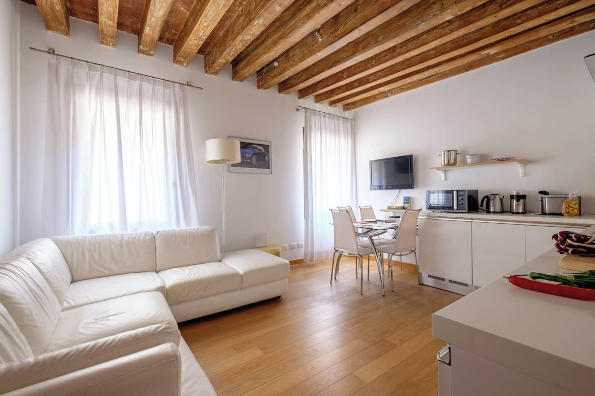 Apartment, 2 Bedrooms,1 living room (Lion 2) | Coin séjour