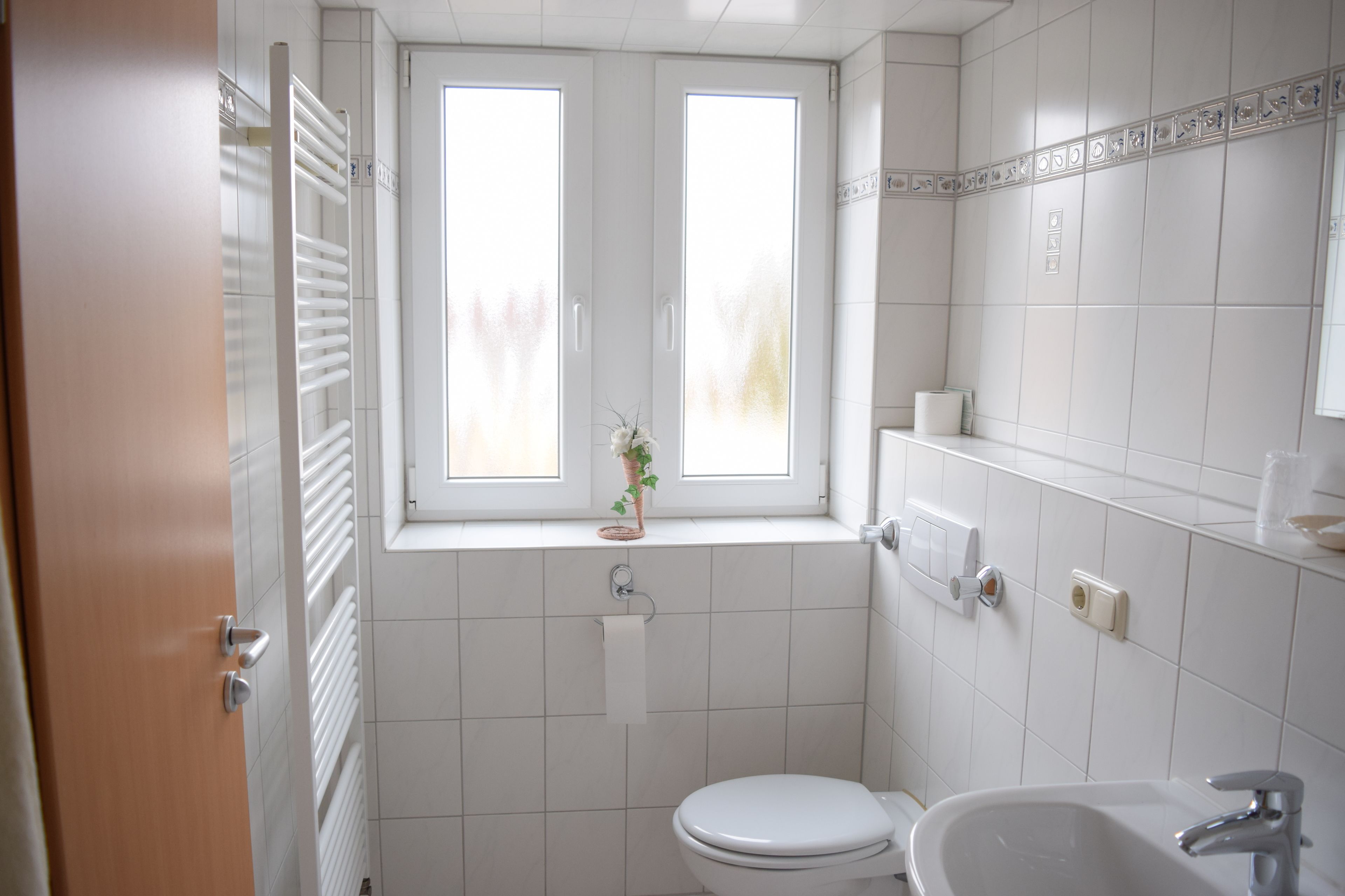 classic double or twin room | bathroom | shower, towels