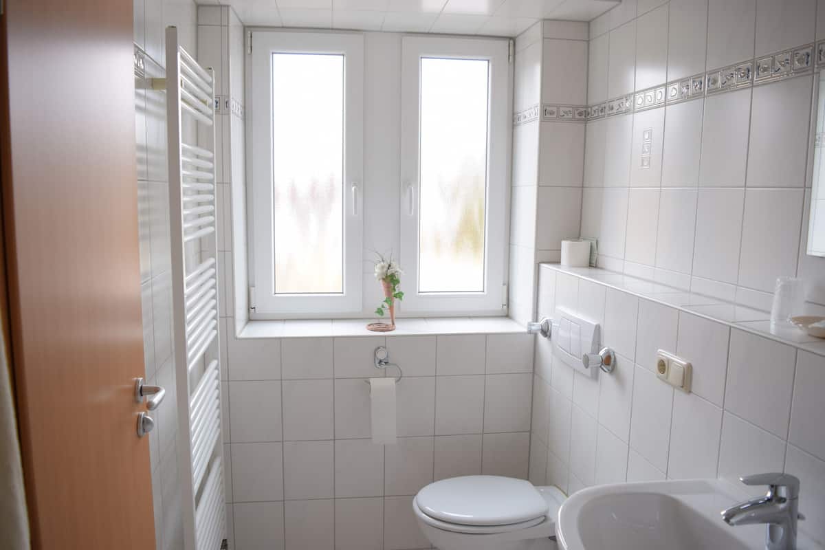 classic double or twin room | bathroom | shower, towels