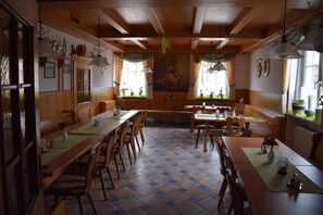 Daily continental breakfast for a fee - Zur Länd (Moosburg)