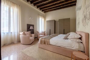 3 bedrooms, in-room safe, desk, blackout curtains - Ca' Moro - Salina (Venice)