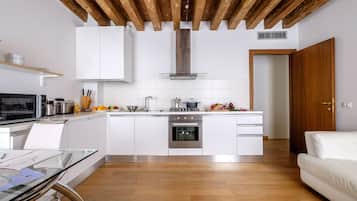 Apartment, 2 Bedrooms | Private kitchen | Full-size fridge, microwave, oven, stovetop