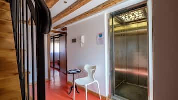 Apartment, 2 Bedrooms | Interior