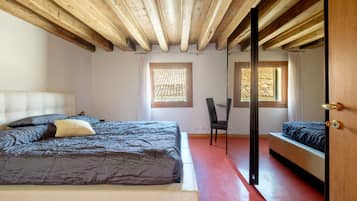 Apartment, 2 Bedrooms | 2 bedrooms, in-room safe, desk, blackout drapes