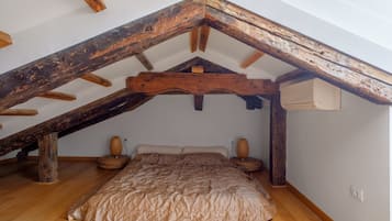 Lejlighed - 2 soveværelser | 2 soveværelser, pengeskab på værelset, skrivebord, mørklægningsgardiner