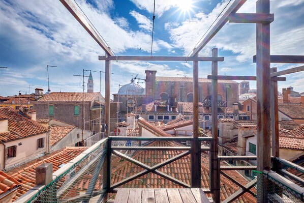 Appartement, 2 chambres | Balcon