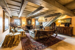 Departamento, 2 habitaciones, Terraza | Sala de estar | Televisión de pantalla plana 