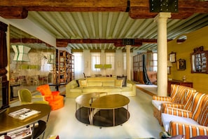 Appartement, 1 chambre | Salle de séjour