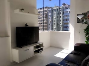 Apartamento, 2 camas de casal | TV