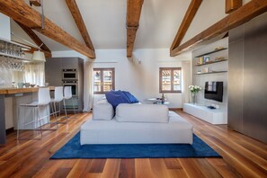 Living room - Palazzo Ca' Moro apartments (Venice)
