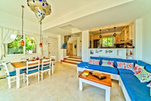 Villa | Living room | LCD TV, DVD player - Villa Su (Kas)