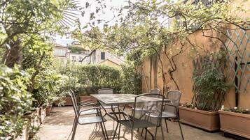 Apartamento, 3 quartos, terraço | Terraço/pátio