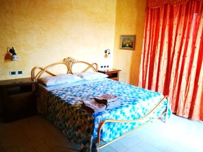 Wifi gratis y ropa de cama 
