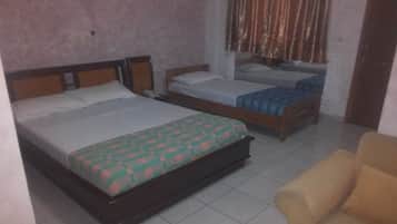 Suite, Multiple Beds, Non Smoking