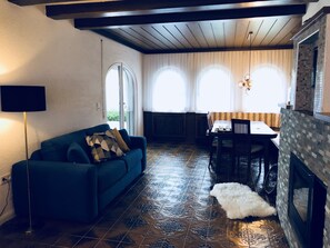 TV a schermo piatto, lettore DVD