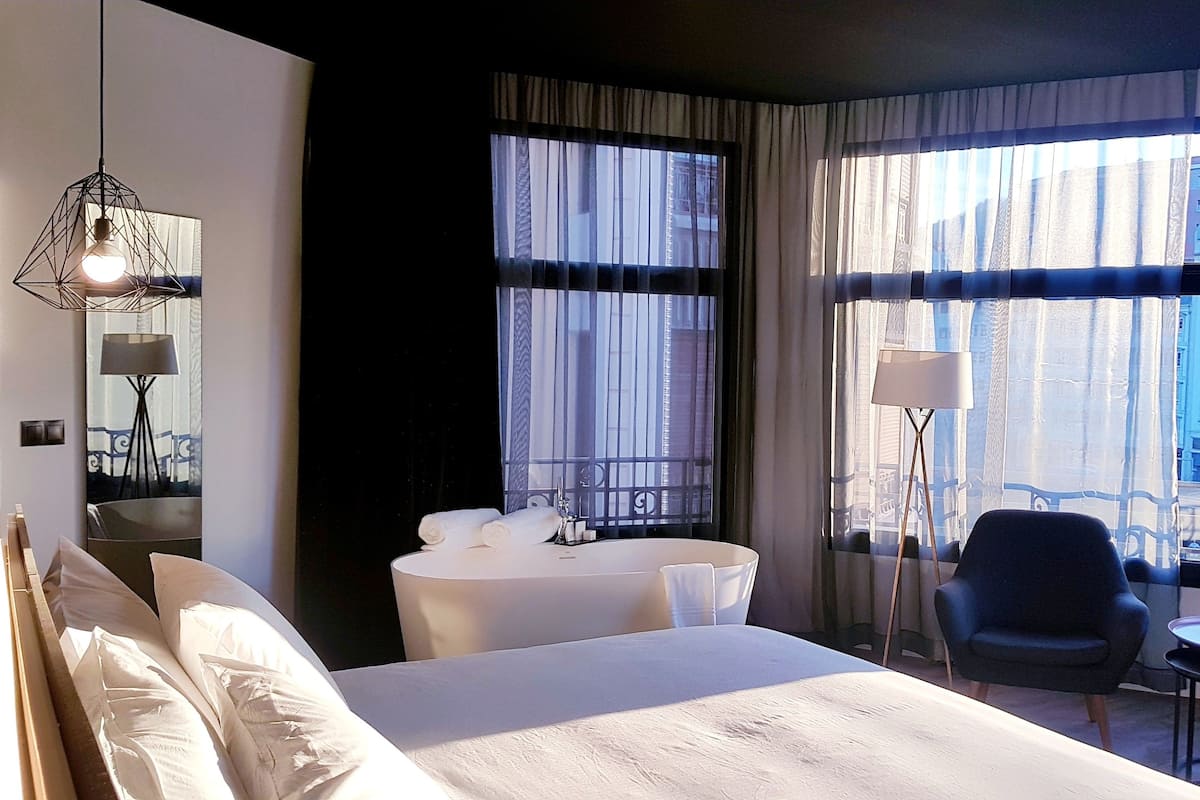 TAYKO EXTRA VIEW | 1 bedroom, premium bedding, minibar, in-room safe
