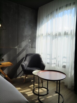 TAYKO RIVER VIEW | Premium bedding, minibar, in-room safe, blackout drapes - Hotel Tayko Bilbao (Bilbao)