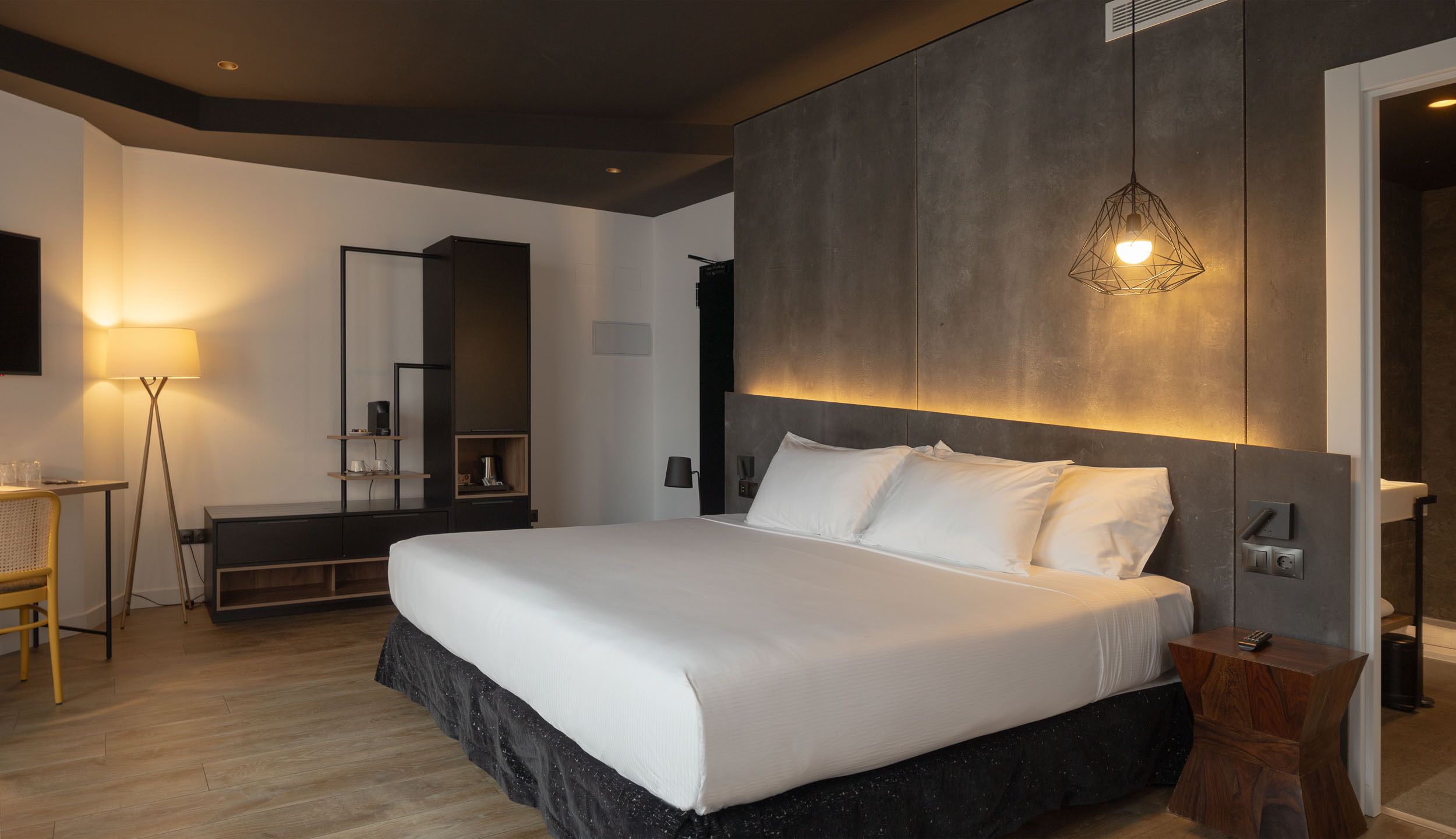 TAYKO VISTA EXTRA | Ropa de cama de alta calidad, minibar, caja fuerte y cortinas opacas