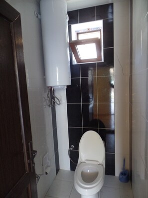 Familien-Ferienhaus, Bergblick | Badezimmer | Dusche, Regendusche, Haartrockner, Bademäntel