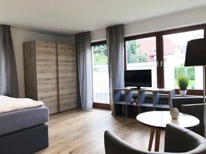 Apartment, Garden View | In-room safe, laptop workspace, free WiFi, bed sheets - Best APARTMENTS (Bad Salzuflen)