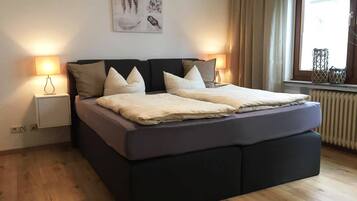 In-room safe, laptop workspace, free WiFi, bed sheets