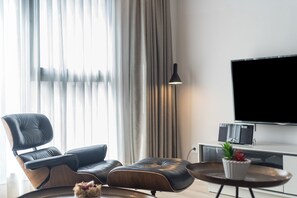Télévision à écran plat
