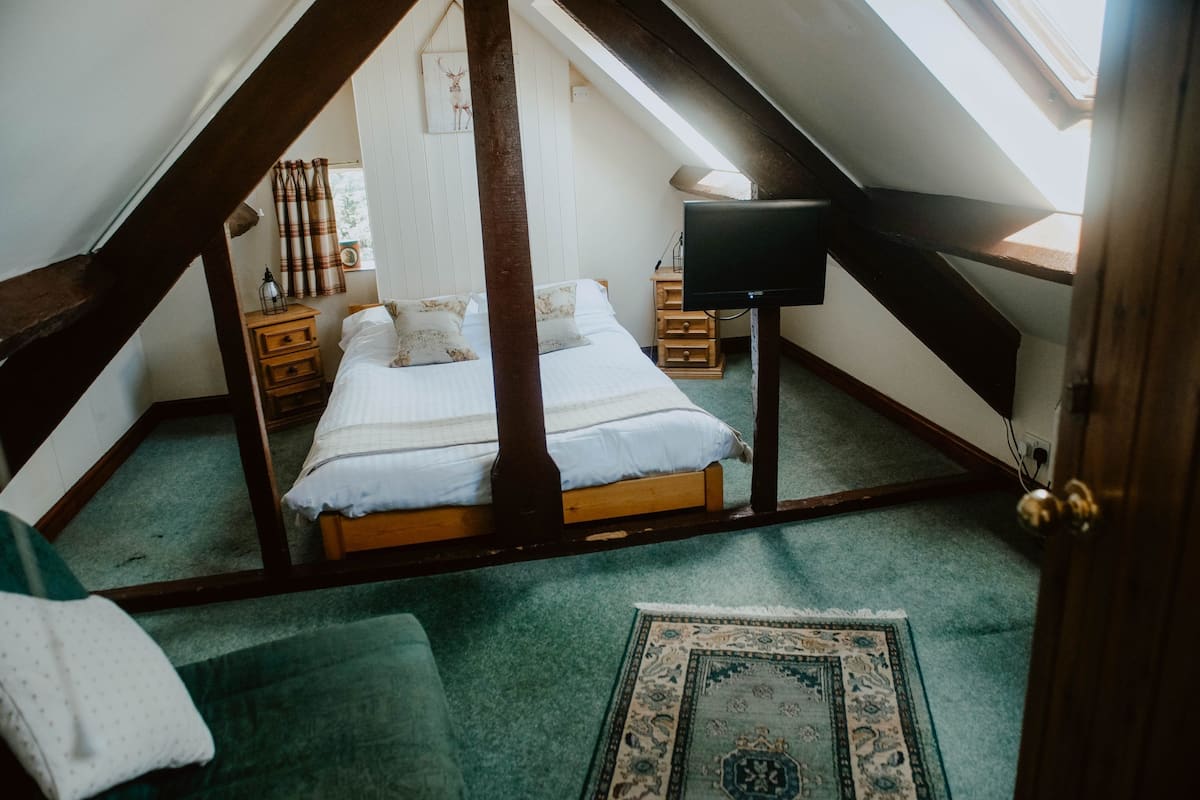Double Room-Standard | Free WiFi, bed sheets