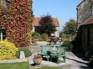 Property grounds - Toghill House Farm (Bristol)